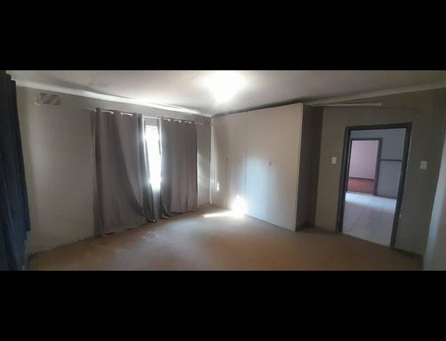 3 BEDROOM HOUSE FOR SALE IN MOUNTAIN VIEW